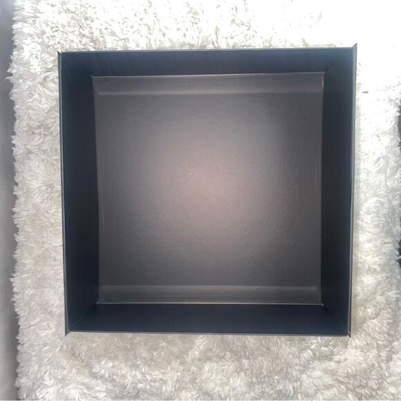 Chanel Gift Box - Picture 8 of 14